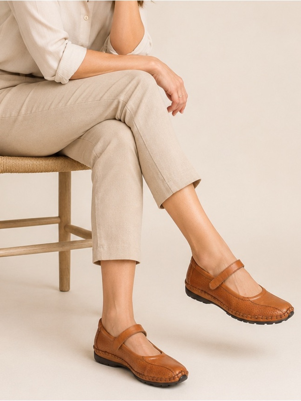 Pikolinos P. Vallarta tan leather Mary Jane shoes. EU 39